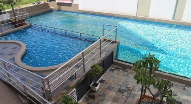 Ipoh Kinta Riverfront 5th Floor Fully Air-Con, Rezervasyon Otel Ipoh Perak, Ipoh Convention Centre yakınında
