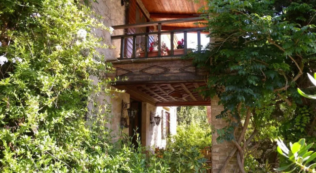 Вилла Jiannis Villa - Stone Villa in the Greenery