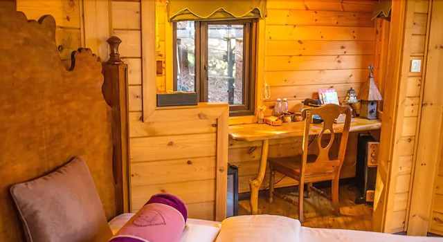 Yunfeng Treehouse, Book Hotel Hoteller i Beijing Province med parkering, Parkering