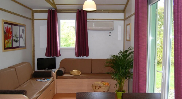 Detached Chalet With Dishwasher, on the Banks of the Lot, Réserver Chalet Cottages à Castelmoron-sur-Lot, Cottage