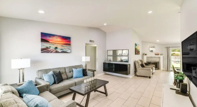Phoenix Home w/ Private Pool, Fire Pit & Swing Set, Phoenix
