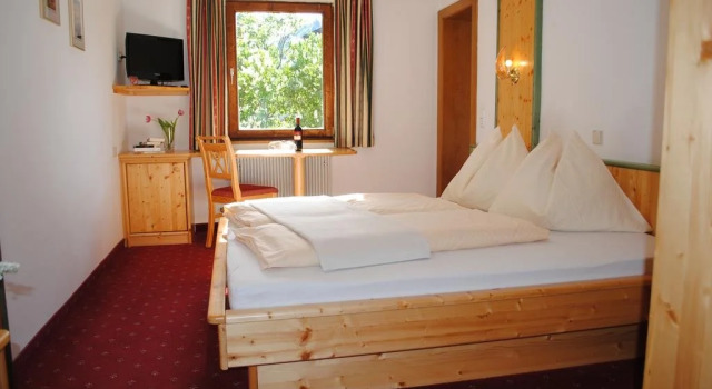 Gasthof Buchsteiner - Forstauerwirt, Rezerwuj Hotel Hotele w Salzburg z parkingiem, Parking