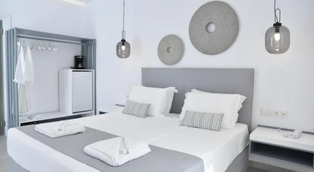 Полулюкс с видом на сад Crystal Mare Suites