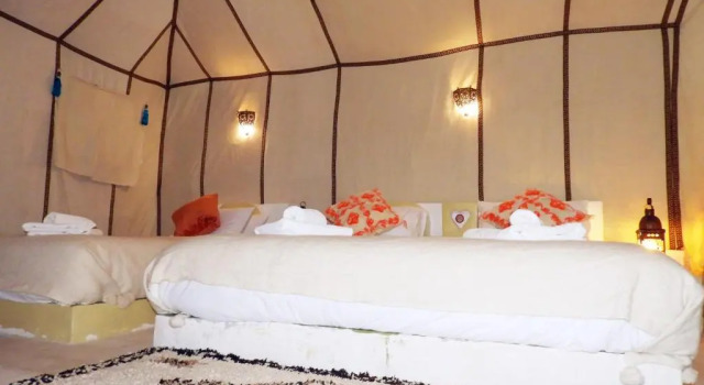 Room in Lodge - Sleep In Luxury Tent In Desert !