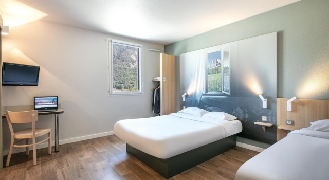 Трёхместный номер Standard B&B HOTEL SAINT-JEAN de Maurienne