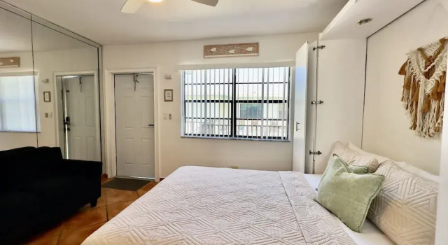 Beach Lover s Studio Apartment in Hollywood FL, Book Apartment Hollywood Panhandle Florida