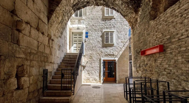 Вилла Deluxe Villa Marta - stone house in the center - Split