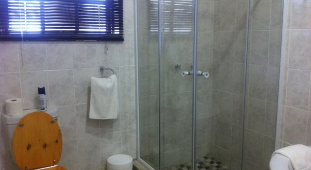 Camera Standard African Home Hotel