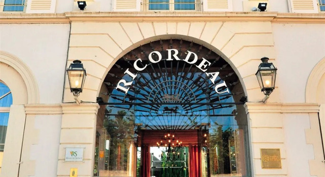 Hotel Ricordeau, Rezerwuj Hotel Loue 
