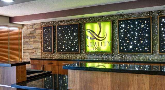 Quality Inn, Varaa Hotelli Fort Smith 
