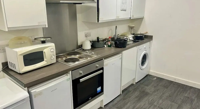 Кровать в общем номере Room in Studio - One Studio Bradford City Center