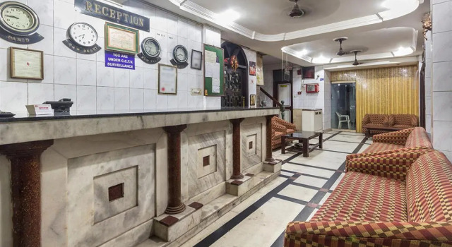 Hotel Sahara International Deluxe