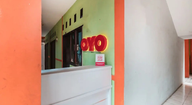 OYO Living 1756 Amira Guest House, Rezervovat Penzión Bekasi West Java