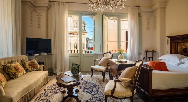 Suite junior cu balcon și cu vedere la oraș Palazzo Guido Boutique Hotel