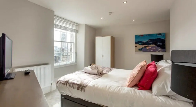Heart of the City Luxury 3 Bedroom Apartment, Забронировать Апартаменты/квартира Апартаменты Эдинбурга, рядом с St George's West Church, Апартаменты/квартира
