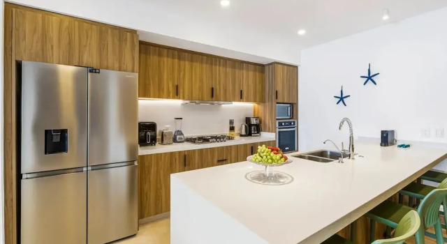 Апартаменты Comfort Stylish Beachfront 2BR - Balcony & Pools