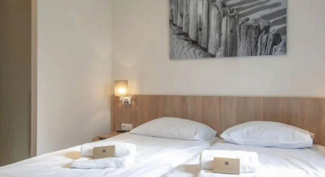 Spacious villa suitable for three families, in a holiday park, 400m from the sea