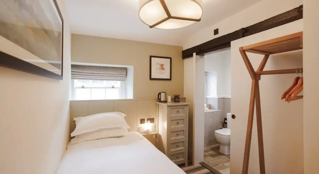 Одноместный номер Standard Royal Oak Hotel