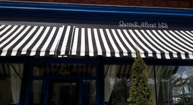 Queen and Albert B&B, Забронировать Отель Отели Стратфорд с парковкой, рядом с Avon Theater, Парковка