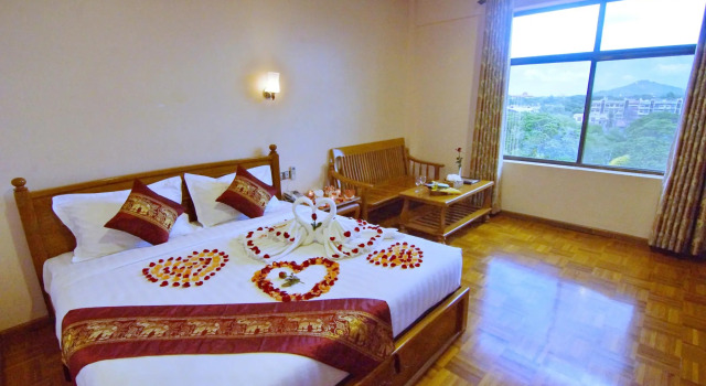 E-Outfitting Golden Country Hotel, Rezervovat Hotel Mandalay Myanmar