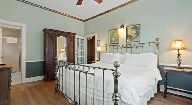 Номер Standard Cinnamon Bear Creekside Inn