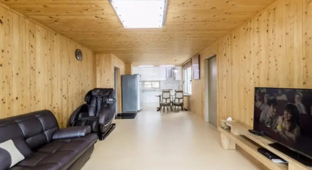 Seogwipo Toto Pension (Near Soesokkak, Outdoor Terrace)(서귀포 토토펜션 (쇠소깍인근,야외테라스)), Забронировать Отель Отели Согвипхо с парковкой, Парковка