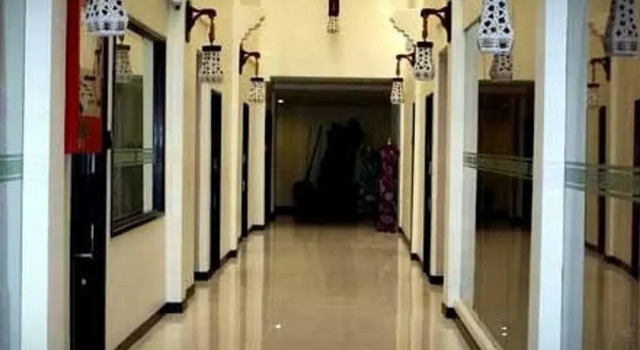 Royal Guest House RGH, Varaa Matkakoti Hotellit Kelantan pysäköinnillä, Pysäköinti