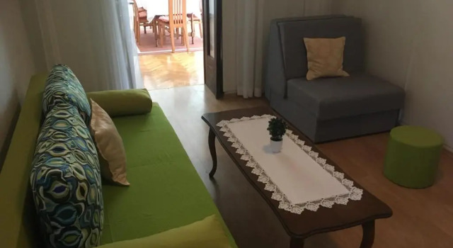 Apartaments Oma & Opa, Prenota Appartamento Hotel a Isole Quarnerine con parcheggio, Parcheggio