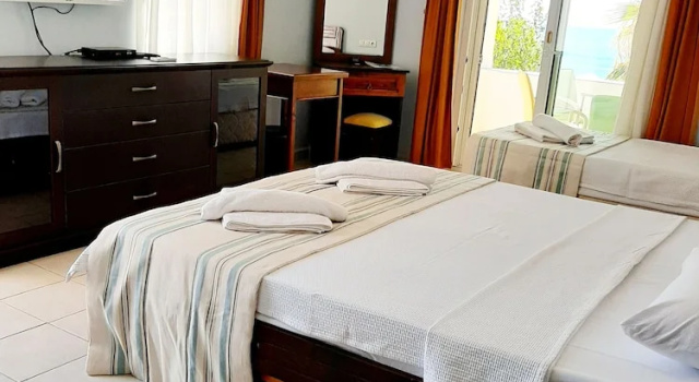 Семейный номер Standard с видом на внутренний двор Ali's Hotel Beach
