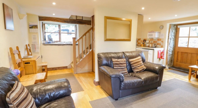 Y Warws, Varaa Hotelli Llanelltyd Glamorgan
