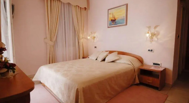 Hotel Villa Deis, Забронировать Вилла Бизнес-отели Мали-Лошиня, рядом с Museum of Apoxyomenos, 4* 5*