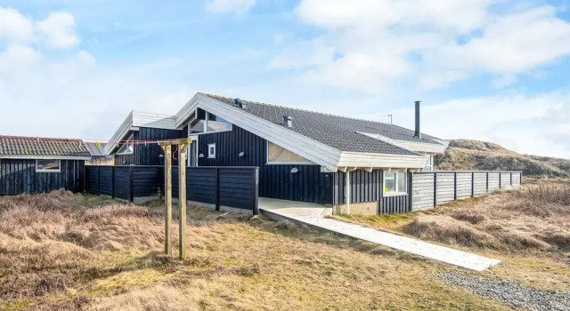 Коттедж Cozy Holiday Home in RingkÃ¸bing near Fishing