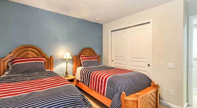 Коттедж с 6 комнатами Spacious Kissimmee Villa - 3 Mi to Disney World