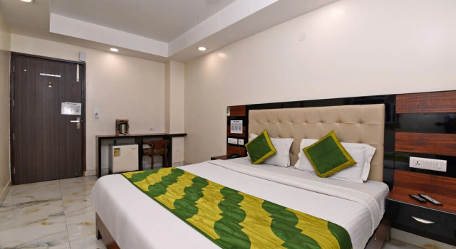 Hotel Blue Pearl Noida, Забронировать Отель Нойда штат Уттар-Прадеш