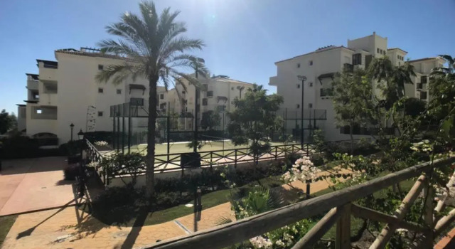 Апартаменты 2239-Lovely 2 bedrooms with pool and paddle court
