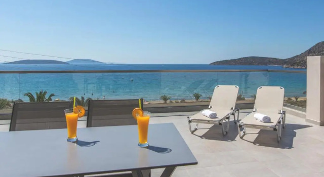 Полулюкс с видом на море Golden Beach