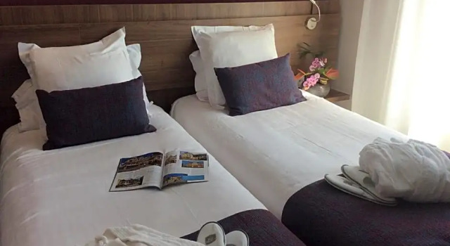 Номер Comfort Best Western Le Duguesclin Hôtel-Restaurant