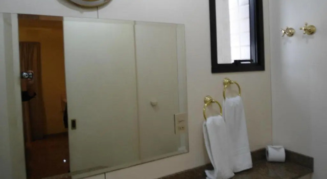 Номер Luxury Plaza Inn Small Town Flat