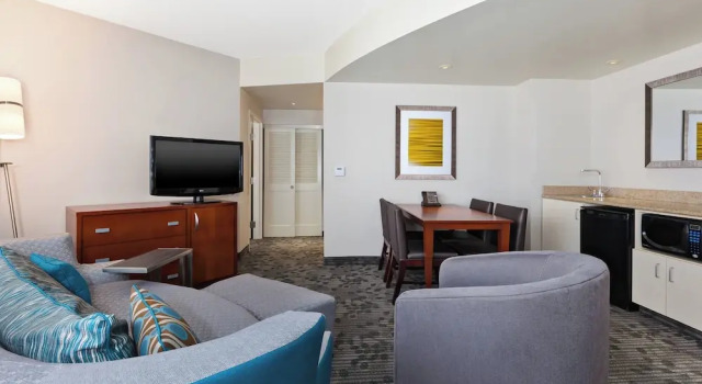 Люкс c 1 комнатой Courtyard by Marriott Oklahoma City Downtown