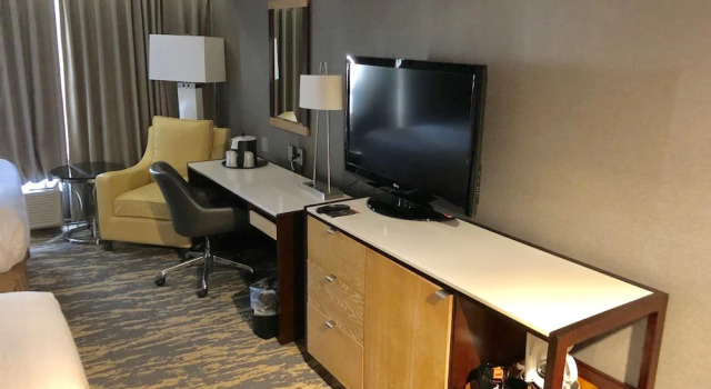 Четырёхместный номер Superior с красивым видом из окна Wyndham Lancaster Resort and Convention Center