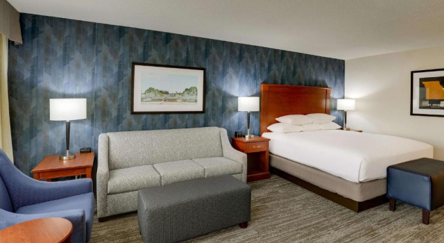 Номер Superior Drury Inn & Suites St. Louis St. Peters
