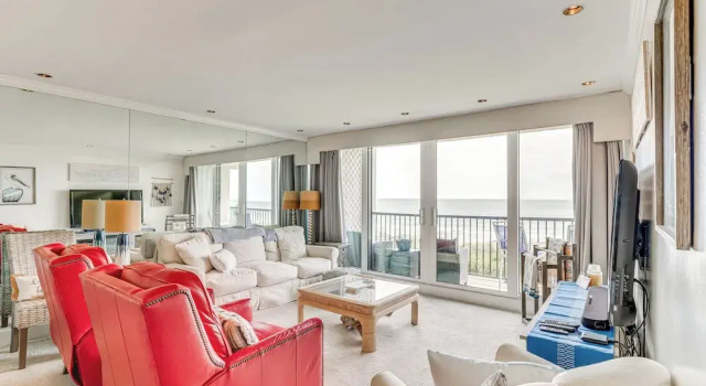 Апартаменты Oceanfront Atlantic Beach Condo w/ View!