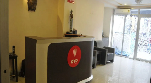 OYO 3028 Season 4