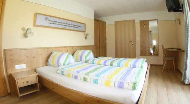 Ferienhof Stadlpoint, Rezervovat Rekreační dům Hotely v Tyrolsko se snídaní, Snídaně