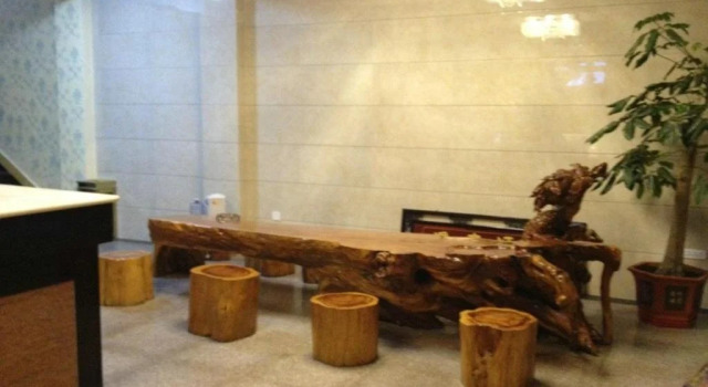Baoshan Huarong Inn, Prenota Hotel Tengchong Yunnan