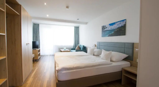 Апартаменты с видом на озеро Hotel Seepark Garni