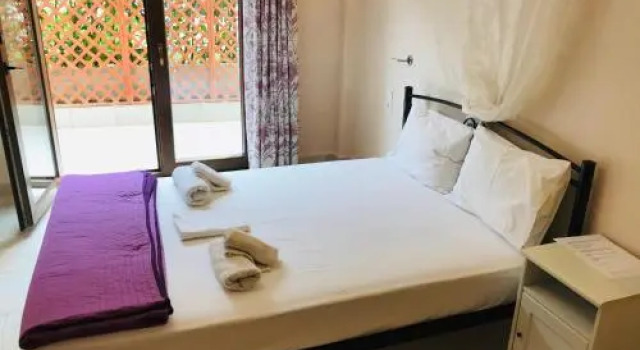 Melidron, Book Hotel  