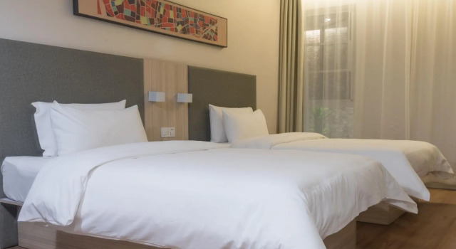 Hanting Hotel Pingdingshan Railway Station, Reservar Hotel Pingdingshan Henan