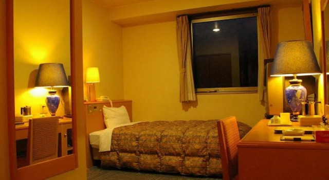 Riverside Hotel (Gojo)