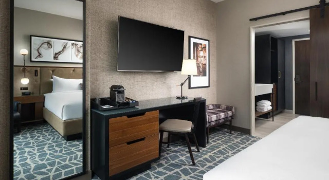Четырёхместный номер Standard с видом на город Hotel Distil, Autograph Collection